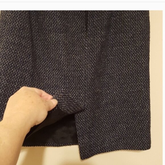 Vintage Gianni Sport size 6 Two-piece suit; jacket and skirt set; office - Picture 7 of 7